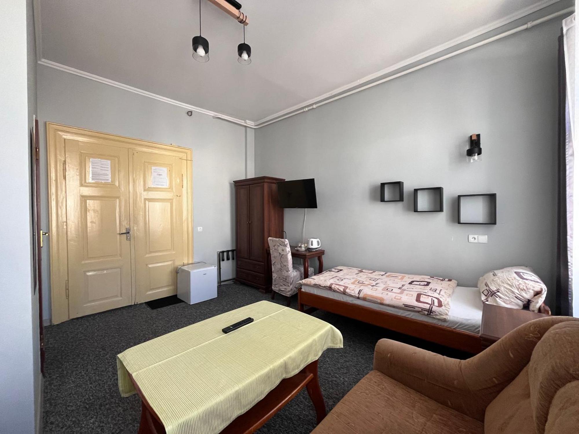Hotel Polonia Namyslow Ngoại thất bức ảnh