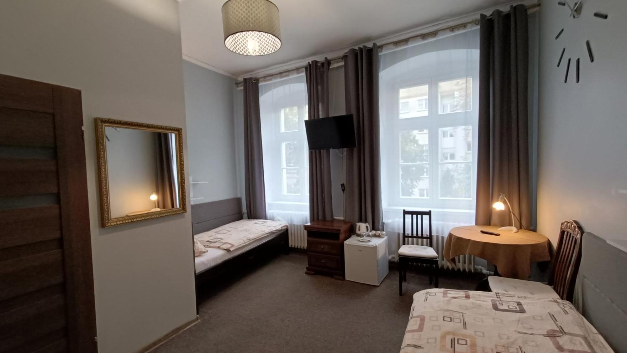 Hotel Polonia Namyslow Ngoại thất bức ảnh