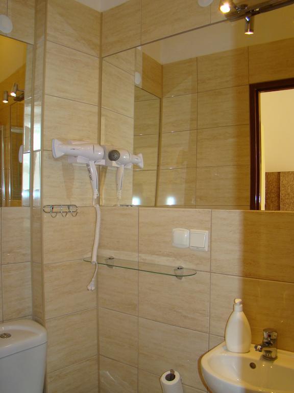 Hotel Polonia Namyslow Phòng bức ảnh