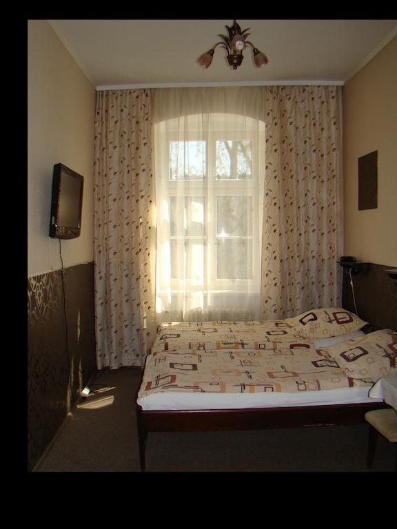 Hotel Polonia Namyslow Phòng bức ảnh