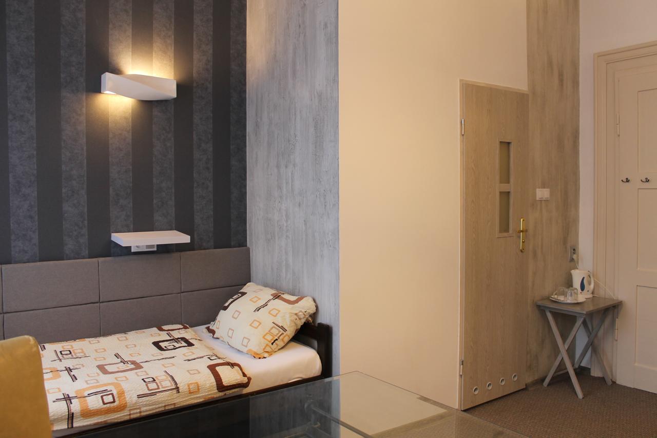 Hotel Polonia Namyslow Ngoại thất bức ảnh