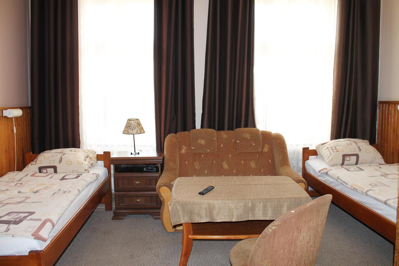 Hotel Polonia Namyslow Ngoại thất bức ảnh